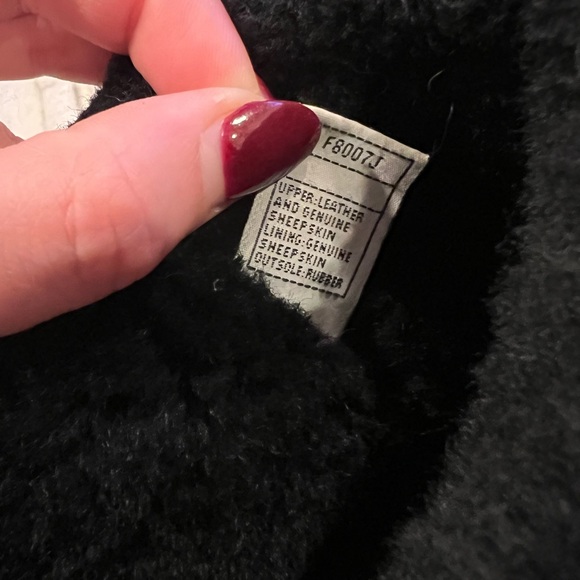 Men's UGG Boots Beacon Mid Calf Pull On 5485
Black Leather Biker Uggs size 9 - Picture 4 of 7